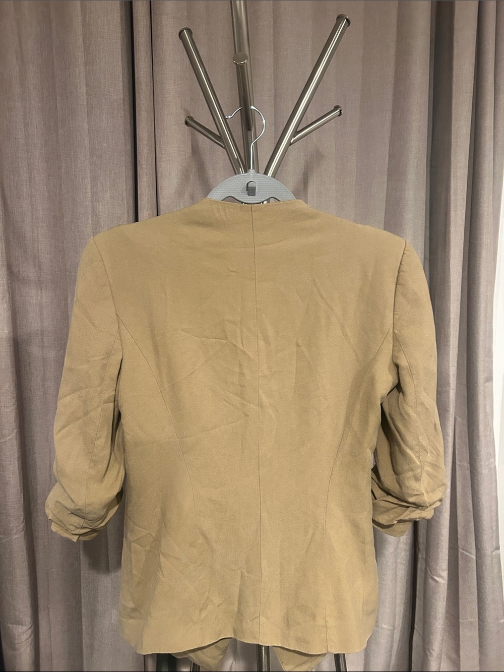Zara Tan Single-Button Ruched-Sleeve Blazer - Picture 4 of 6